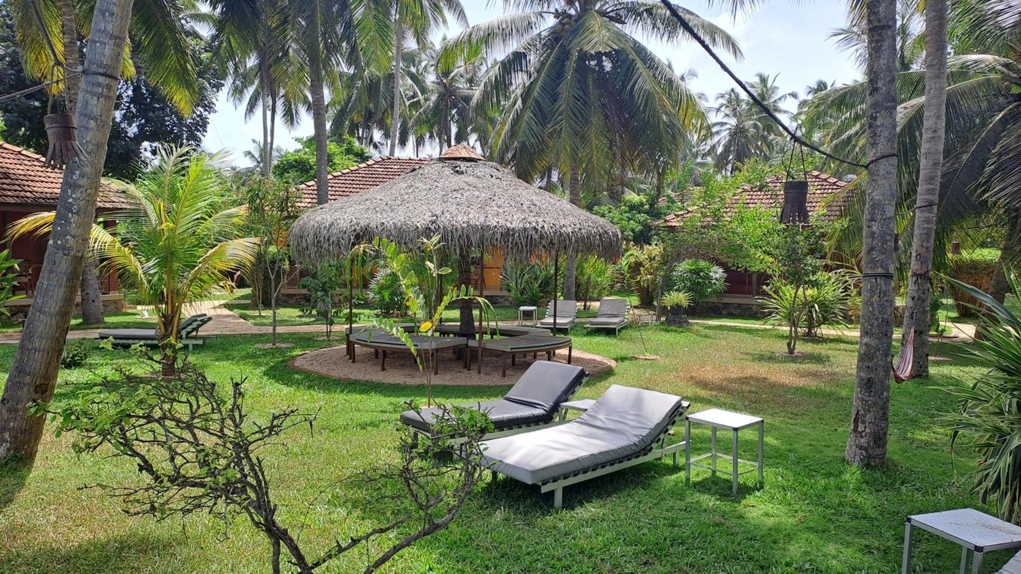 Puetz Travels Beach Resort Wayikkal Exterior photo