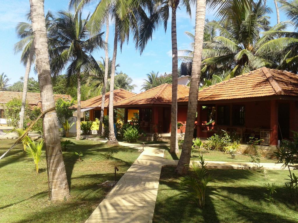 Puetz Travels Beach Resort Wayikkal Exterior photo