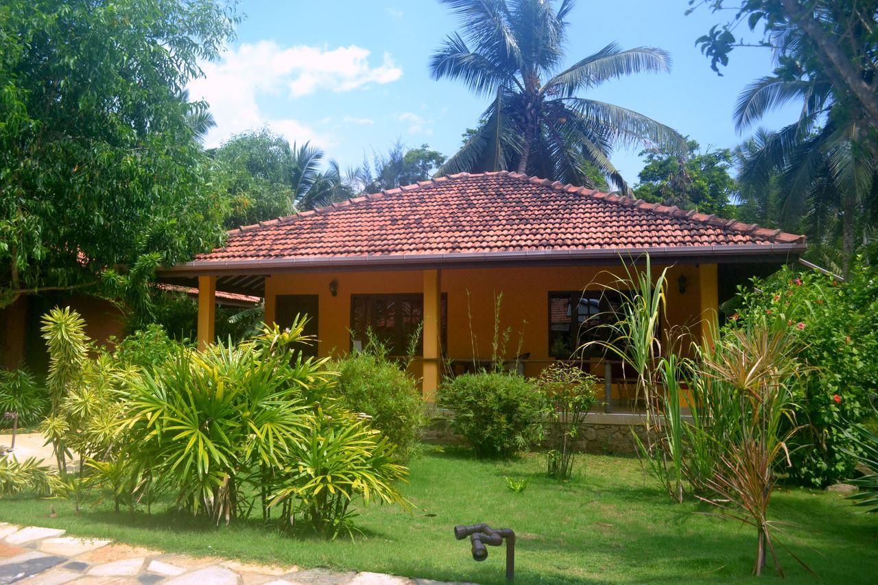 Puetz Travels Beach Resort Wayikkal Exterior photo
